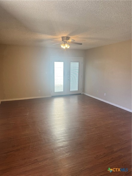 Building Photo - 414 Mariner Dr