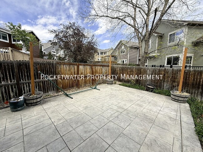 Building Photo - 575 Spruce Cir