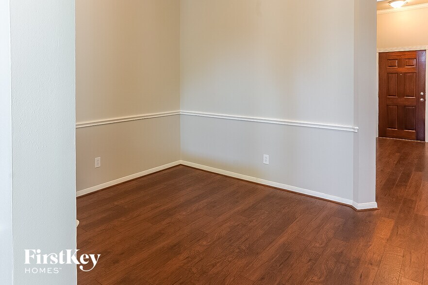 Building Photo - 16115 Fleethaven Ln