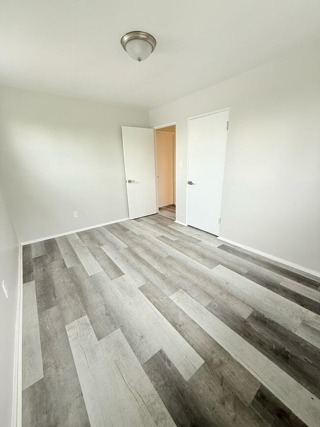 Building Photo - Newly Remodeled 3-Bed, 2-Bath Ranch Style Home