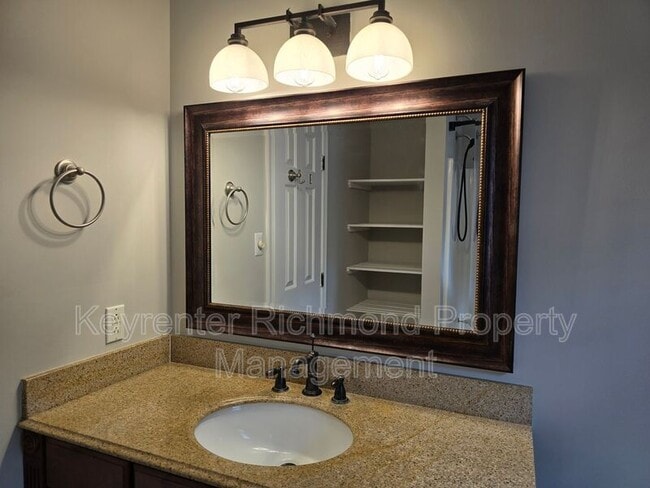 Building Photo - 5204 Reids Pointe Rd