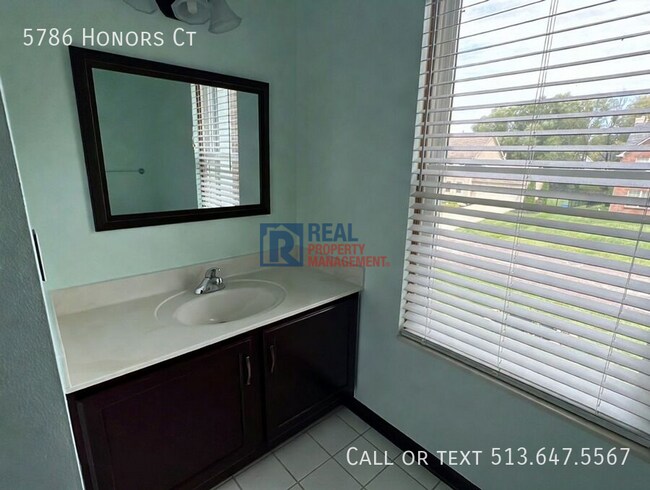 Building Photo - 5786 Honors Ct