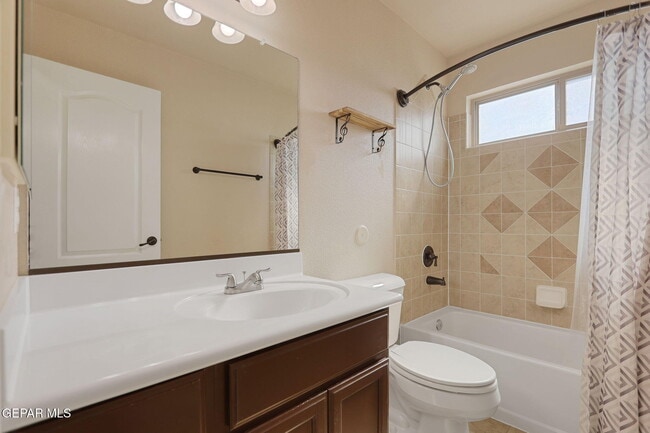 Building Photo - 363 Duskwood St