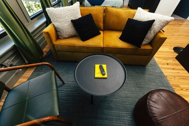 Building Photo - 1911 3rd Ave N