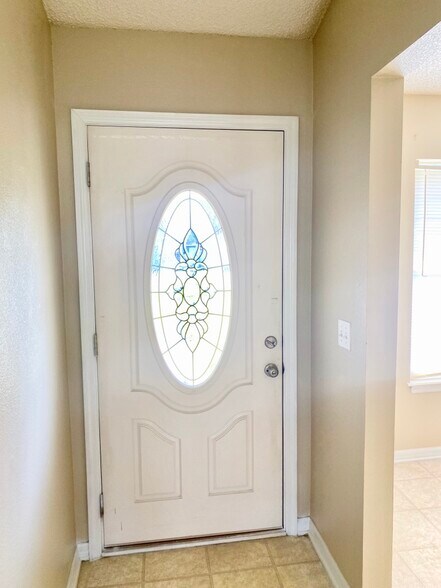 Building Photo - 921 Shenandoah Ave