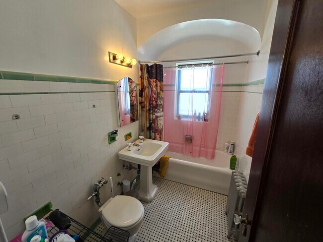 Building Photo - 4919-4927 N Rockwell