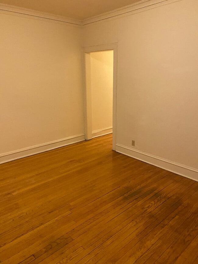 Building Photo - Spacious Lincoln Square