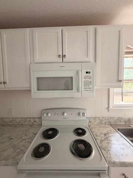 New microwave - 1894 State Rd S-38-1456