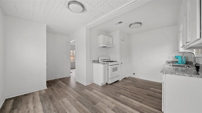 Building Photo - 1516 2nd St