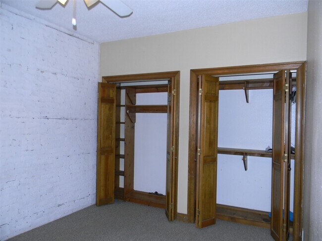 Building Photo - 2315 The Strand