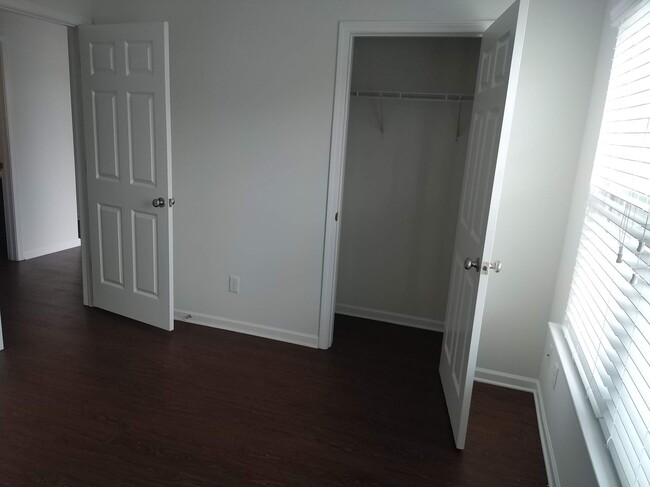 Building Photo - 12 Millie Ln