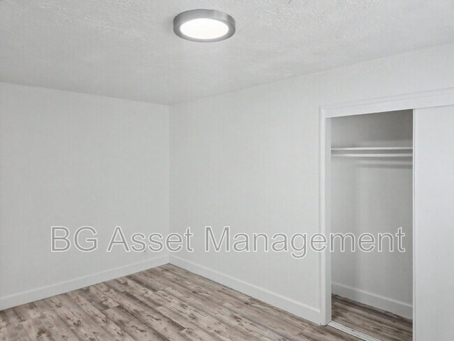 Building Photo - 1448 Merced St