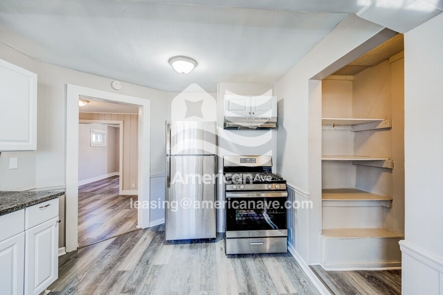 Building Photo - 130 Penneman Ave