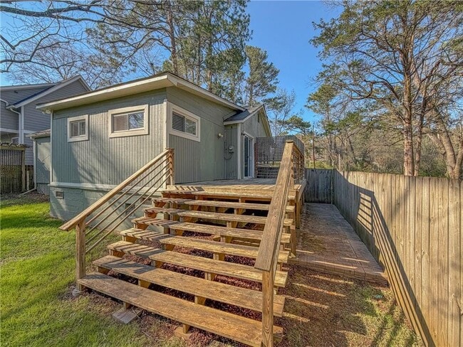 Building Photo - 1731 Braeburn Dr SE