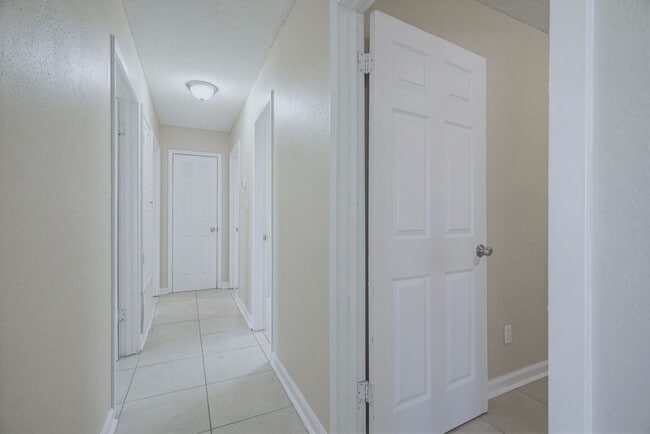 Building Photo - 5471 Buena Vista Ave