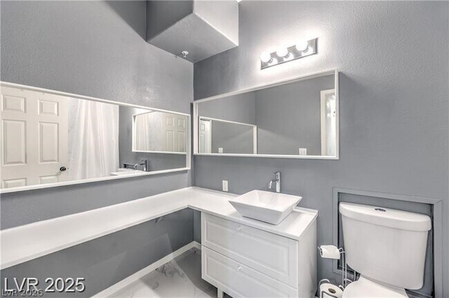 Building Photo - 7167 S Durango Dr