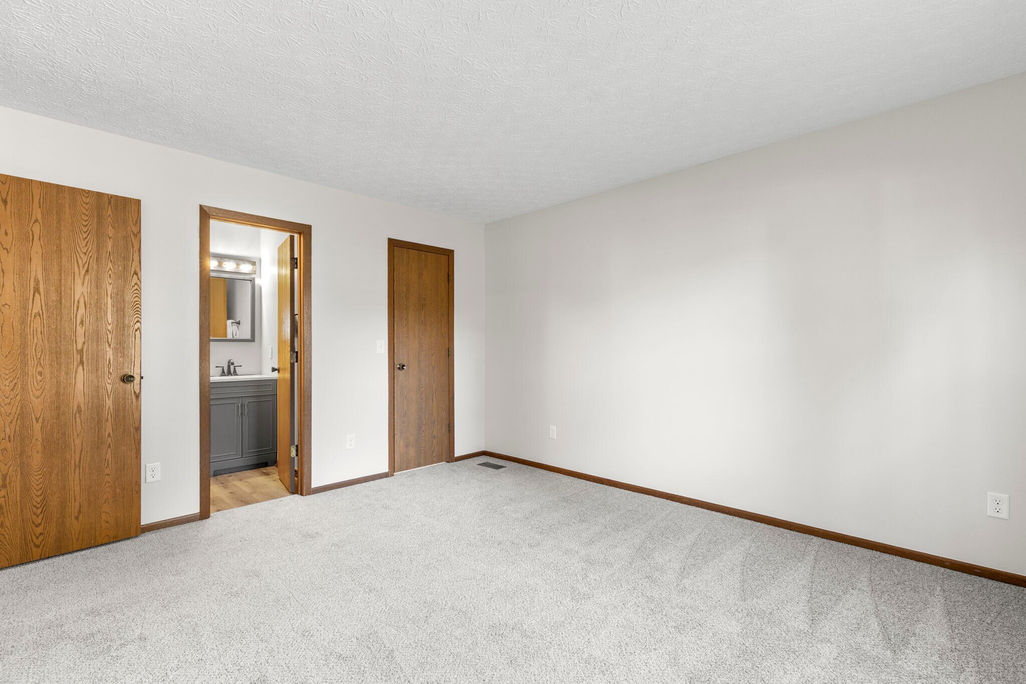 Building Photo - 1800 Weather Stone Ln