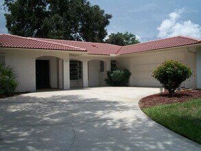 Building Photo - 3331 Seaview St
