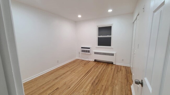 Building Photo - 1120 50th St