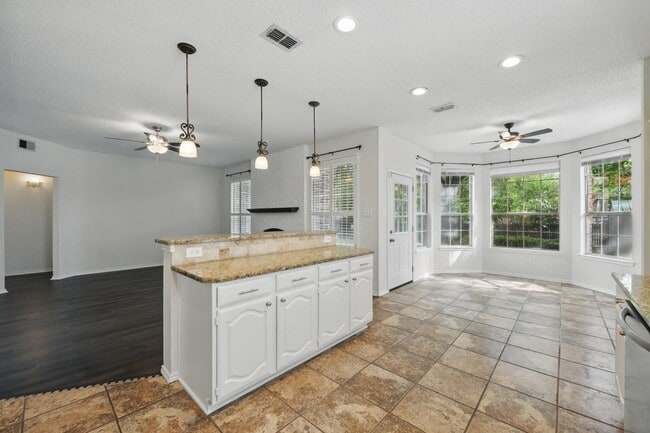 Building Photo - 2521 Timber Ridge Ln