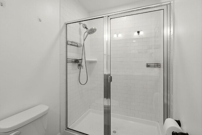 Building Photo - 407 Stoneleigh Ln