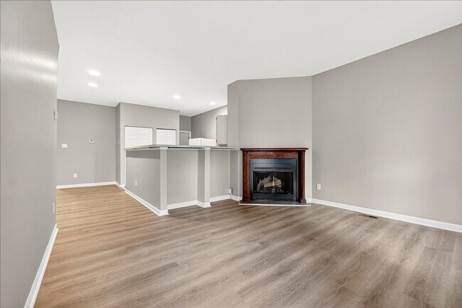 Building Photo - Lafayette Livin'