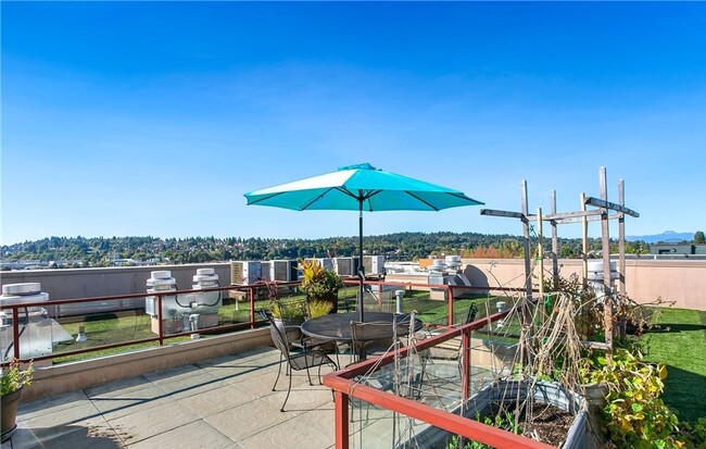 Building Photo - Stunning, Luxe Condo in Ballard! Two Beds ...