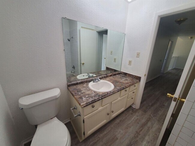 Building Photo - 8716 Clearbrook Trail