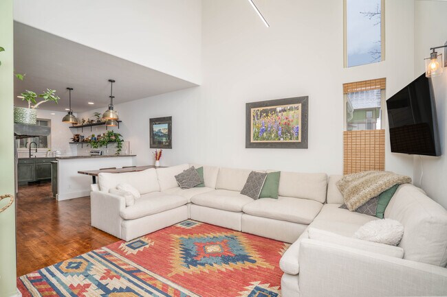 Building Photo - 2218 Gallatin Green Blvd