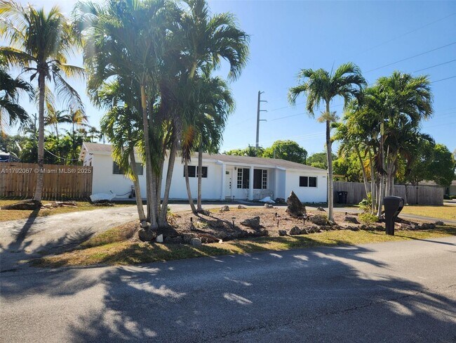 Primary Photo - 14400 SW 98th Ave