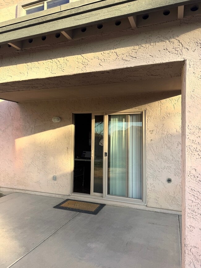 Building Photo - 22033 W Mohave St