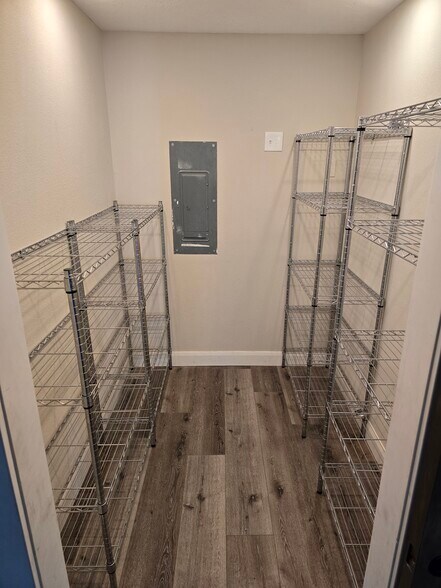 Pantry - 389 N Donlee Dr