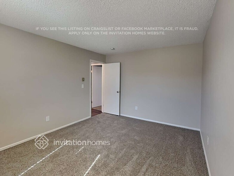 Building Photo - 3780 S Norfolk Way