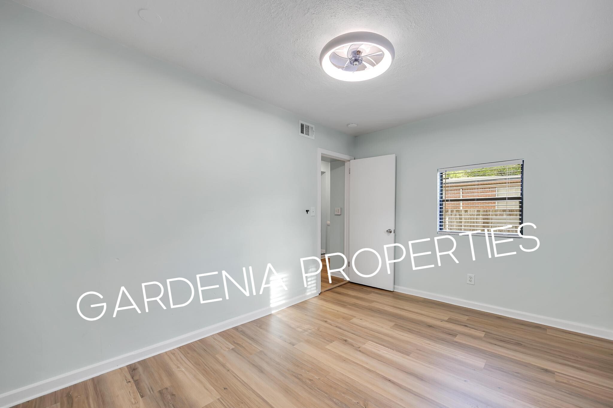 Building Photo - 1353 Placid Pl