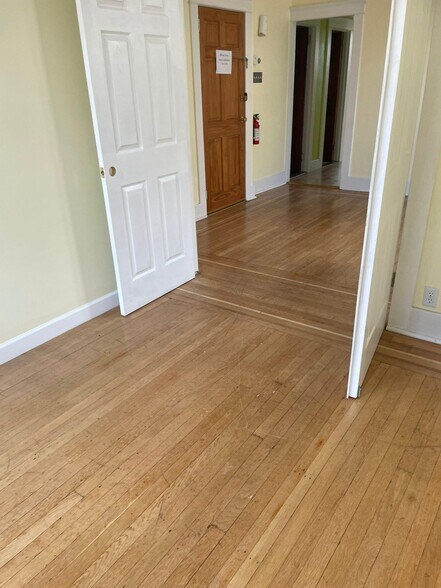 Building Photo - 579 Liberty Ave