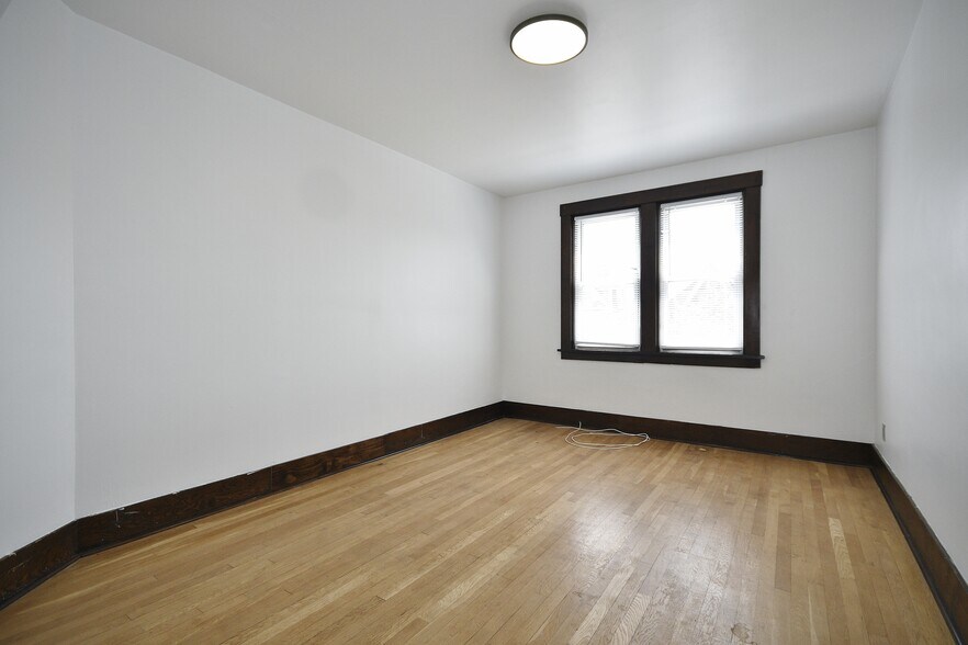 Bedroom 1 - 2017 West St