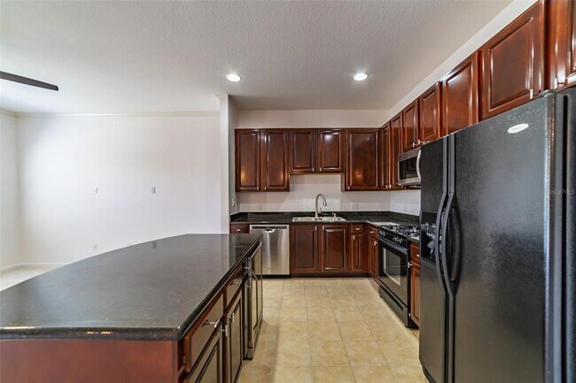 Building Photo - 528 Jasmine Way