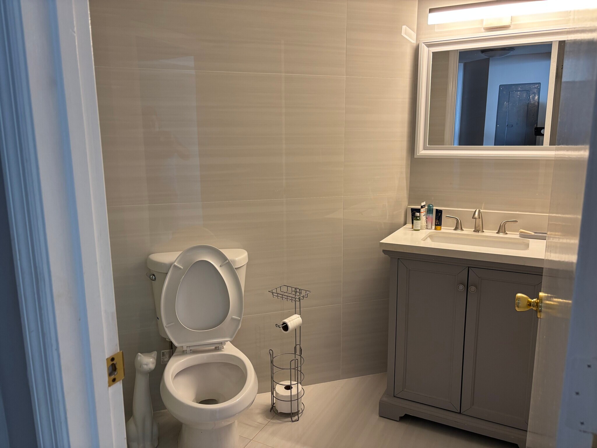 Building Photo - 9500 S Ocean Dr
