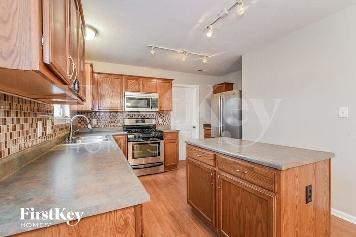 Building Photo - 1850 Breman Ln