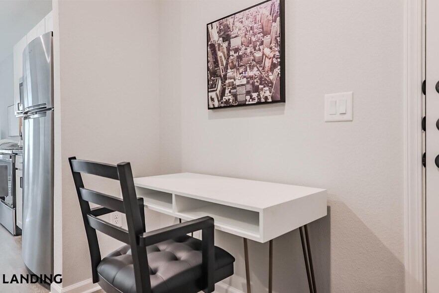 Building Photo - 1650 Harris Hill Rd