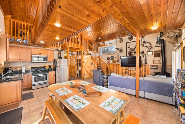 Building Photo - 3341 E 2059th Rd