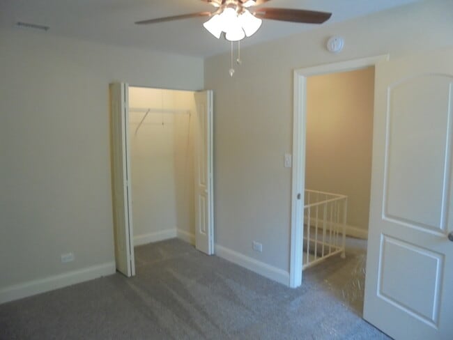 Building Photo - 1085 Hecker Dr