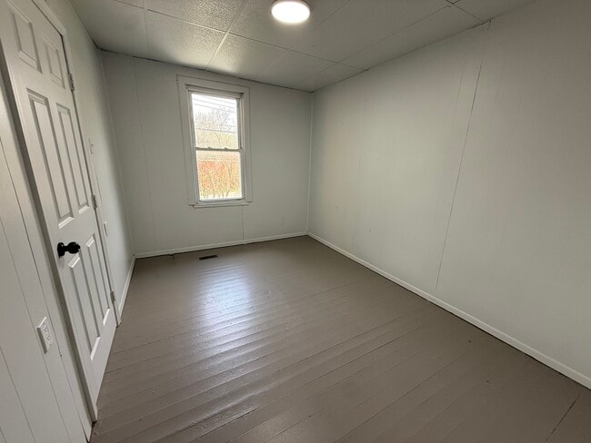 Building Photo - 2487 Walnut St