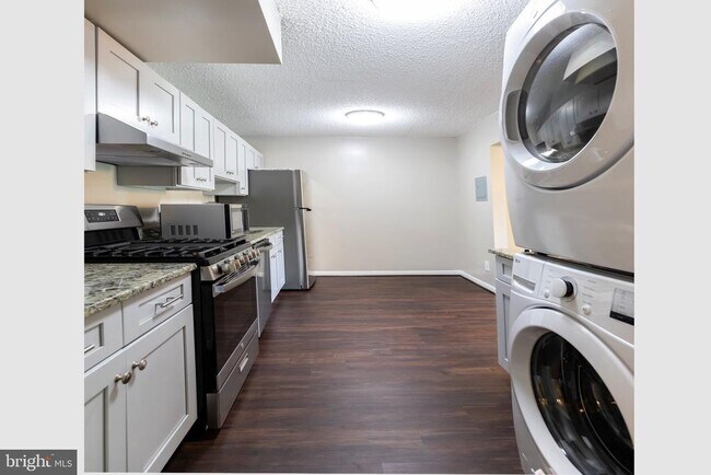 Building Photo - 11804 Breton Ct