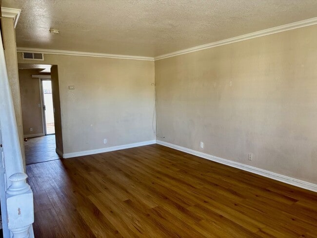 Building Photo - 5640 Riverside Dr