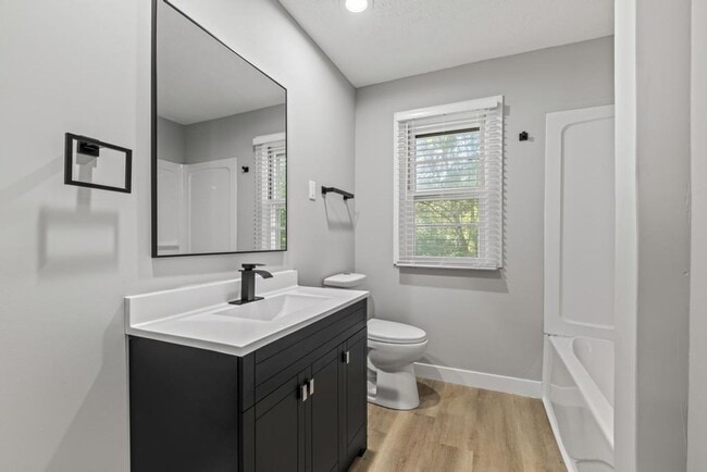 Building Photo - 7214 Northridge Dr