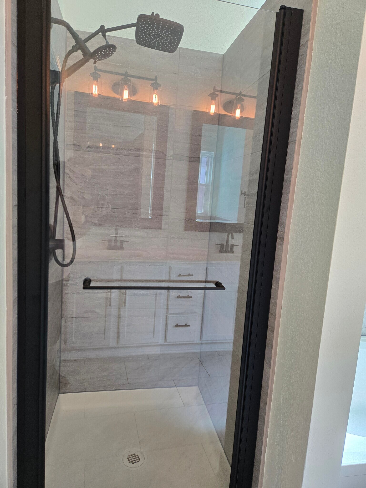 Brand new shower - 1803 Baranco Way
