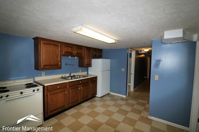 Building Photo - 1010 Ratone St