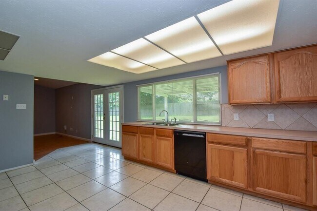Building Photo - 4631 Lochshin Dr
