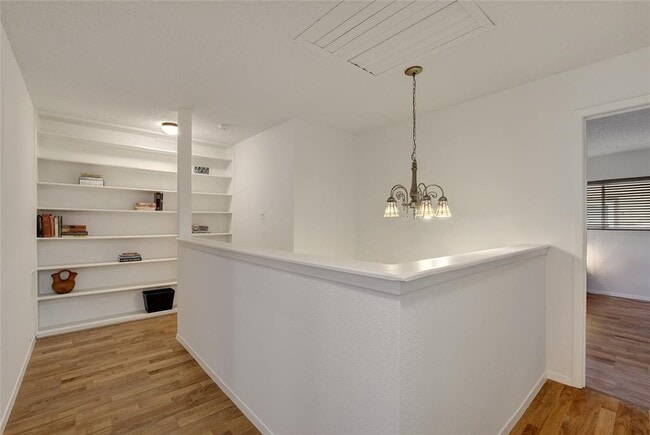 Building Photo - 4505 Clarno Dr